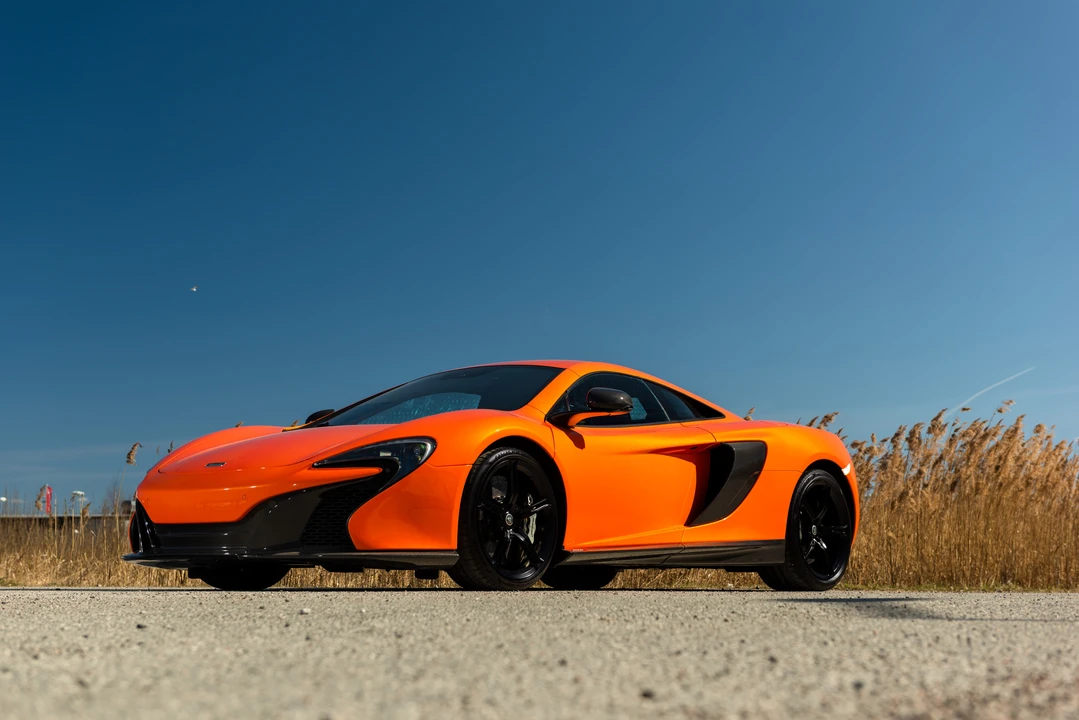 2015 McLaren 650S - Image 12 of 31