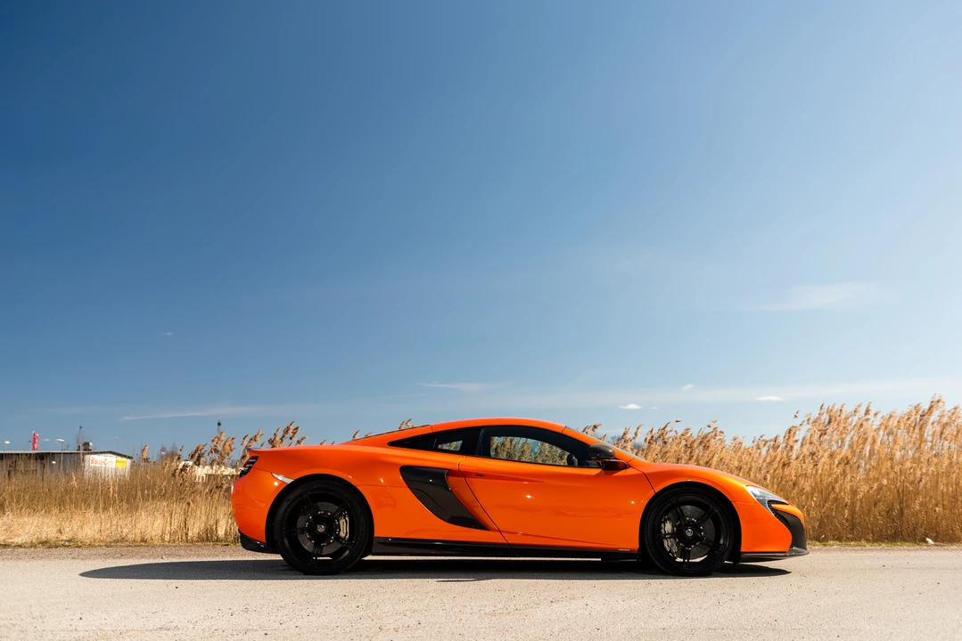2015 McLaren 650S - Image 9 of 31