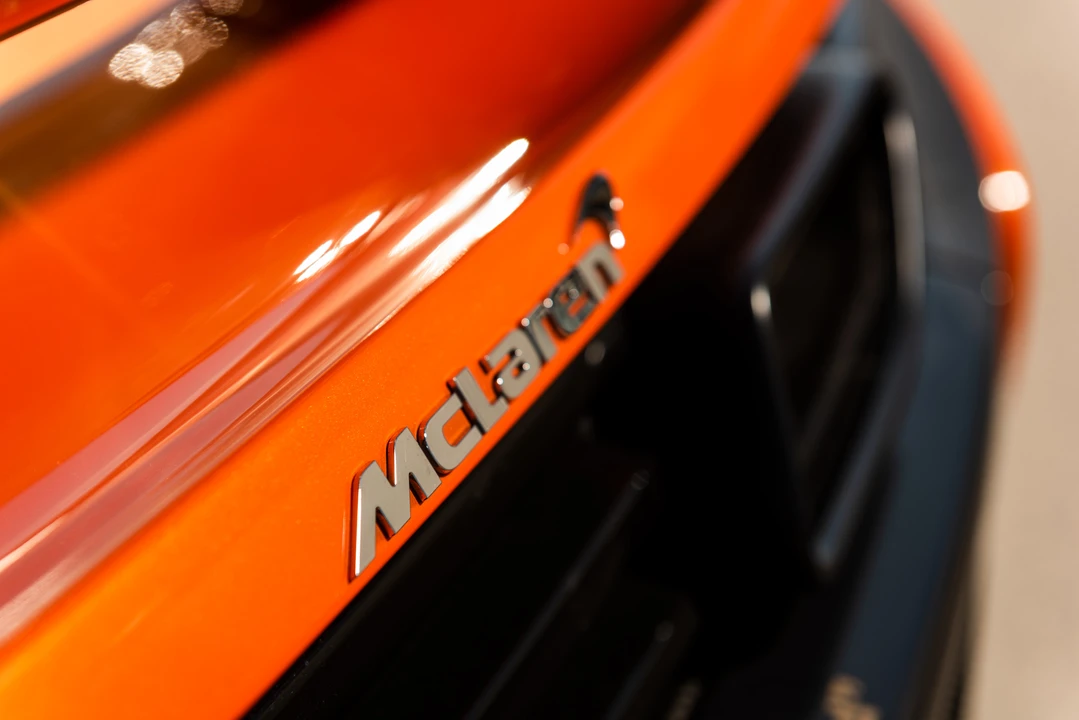 2015 McLaren 650S - Image 29 of 31