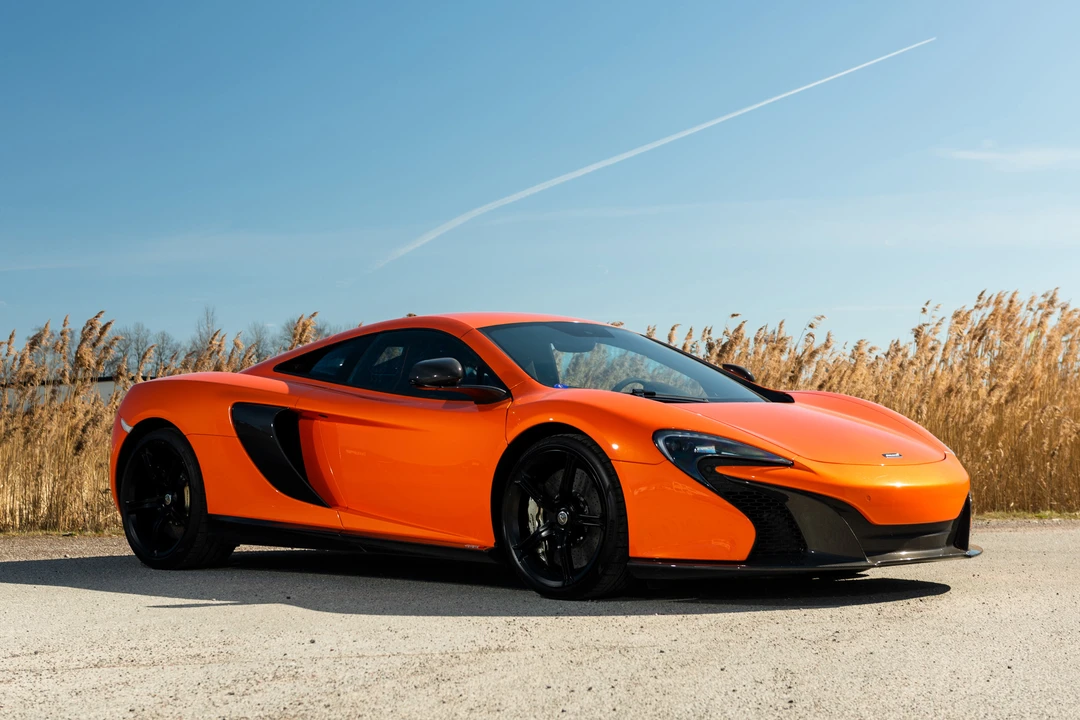 2015 McLaren 650S - Image 2 of 31