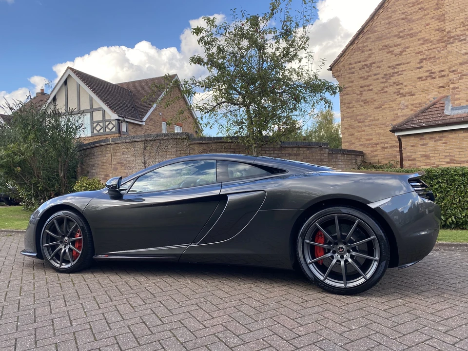 2015 McLaren 650S - Image 8 of 31