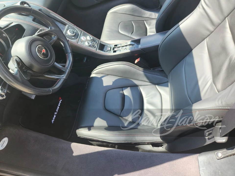2015 McLaren 650S Spider - Image 8 of 23