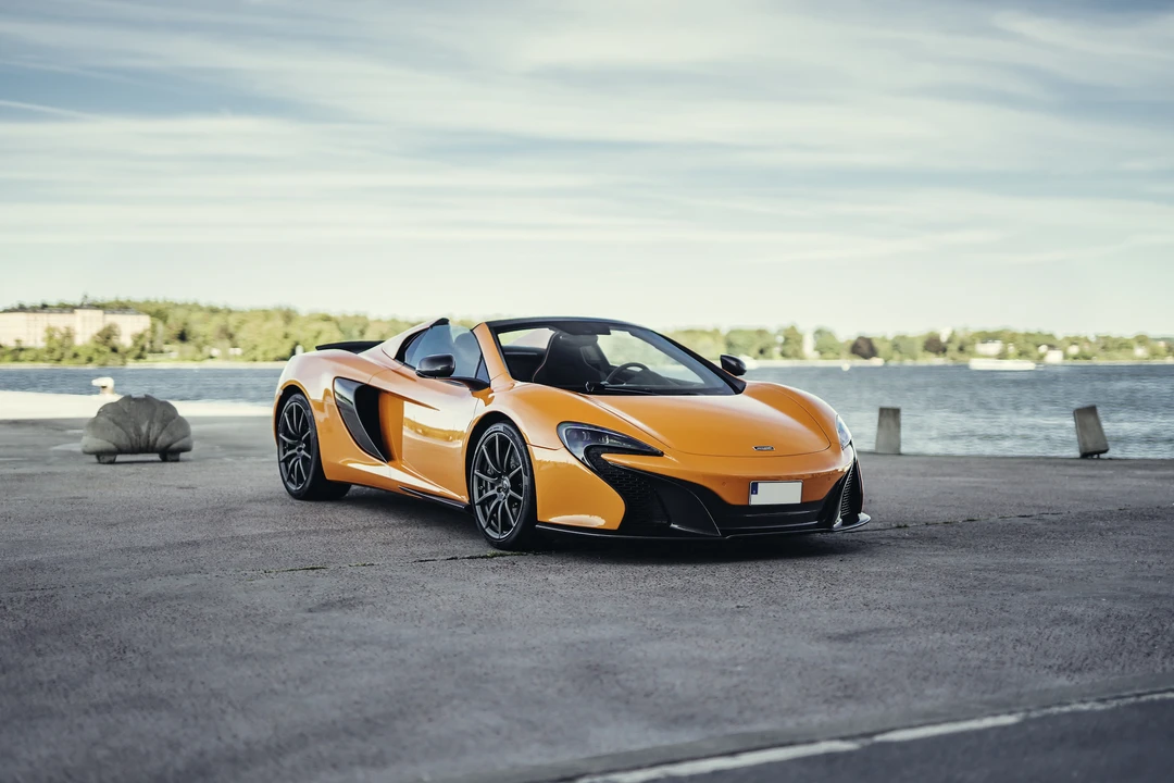2015 McLaren 650S Spider - Image 16 of 31