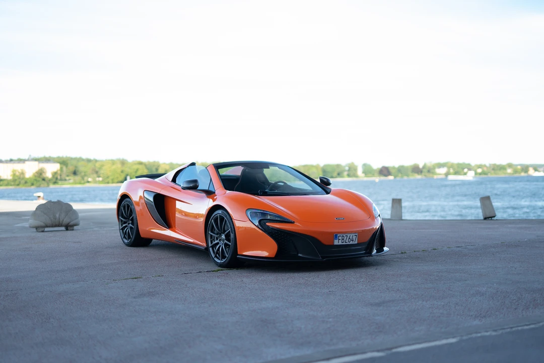 2015 McLaren 650S Spider - Image 17 of 31