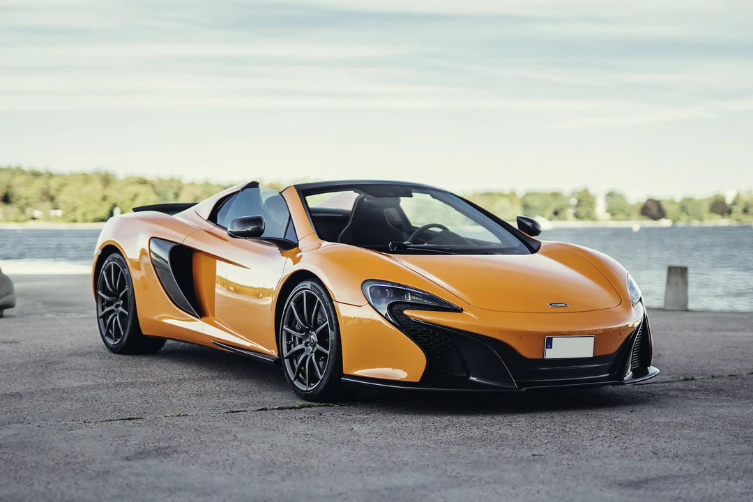 2015 McLaren 650S Spider - Image 2 of 31