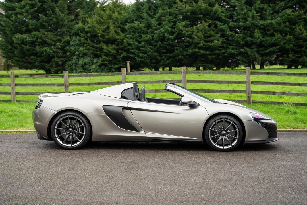 2015 McLaren 650S Spider - Image 16 of 31