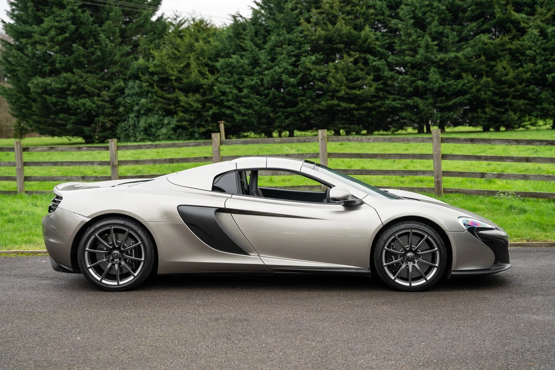 2015 McLaren 650S Spider - Image 17 of 31