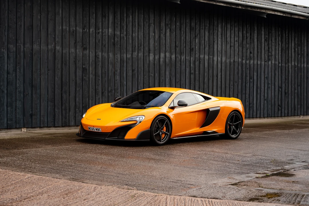 2015 McLaren 675LT Coupe - Image 6 of 31