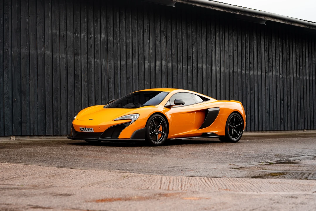 2015 McLaren 675LT Coupe - Image 11 of 31