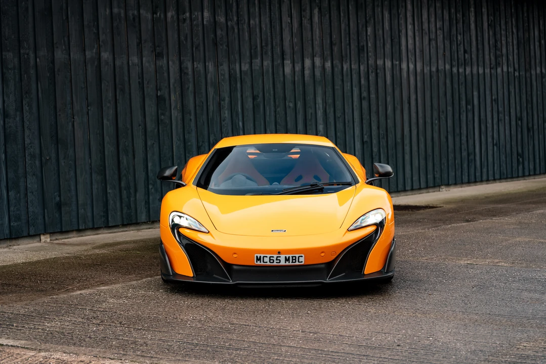 2015 McLaren 675LT Coupe - Image 15 of 31