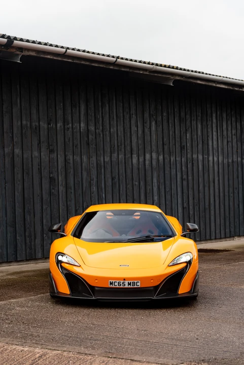 2015 McLaren 675LT Coupe - Image 16 of 31