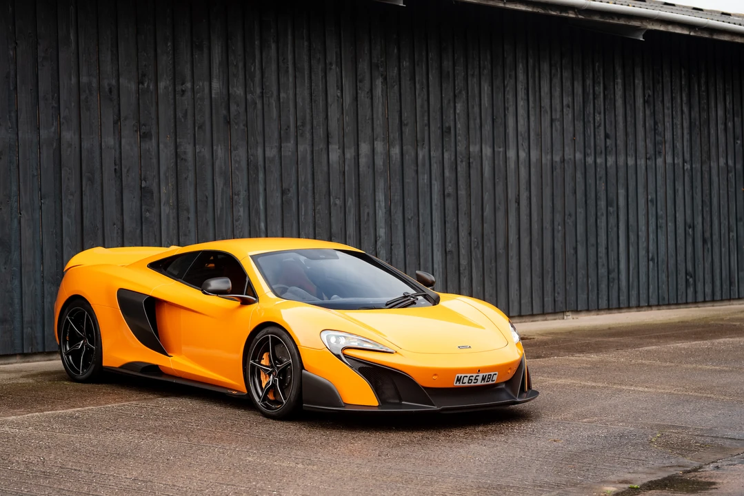 2015 McLaren 675LT Coupe - Image 23 of 31