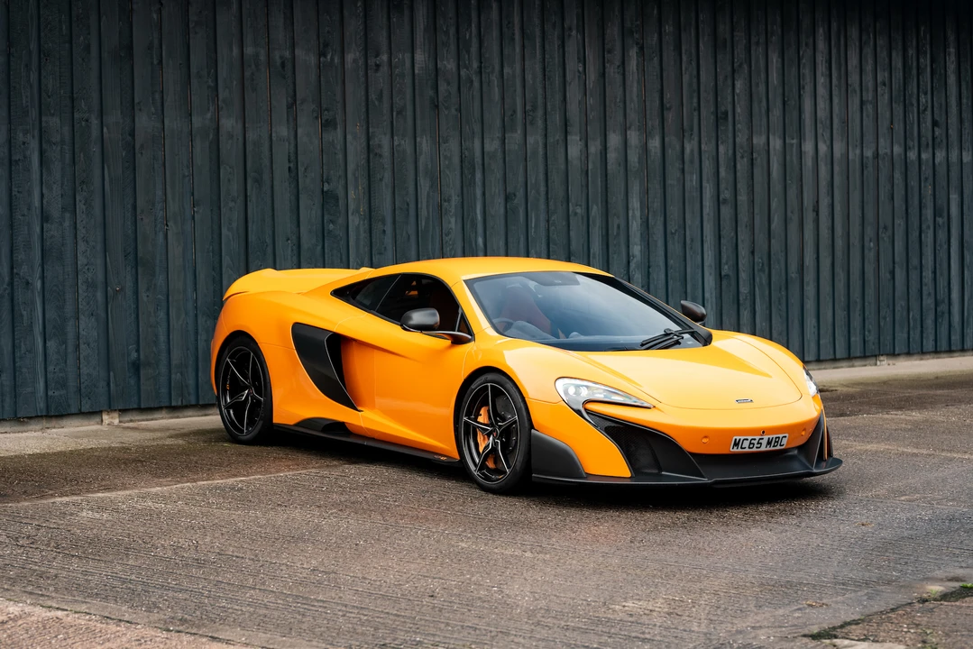 2015 McLaren 675LT Coupe - Image 24 of 31