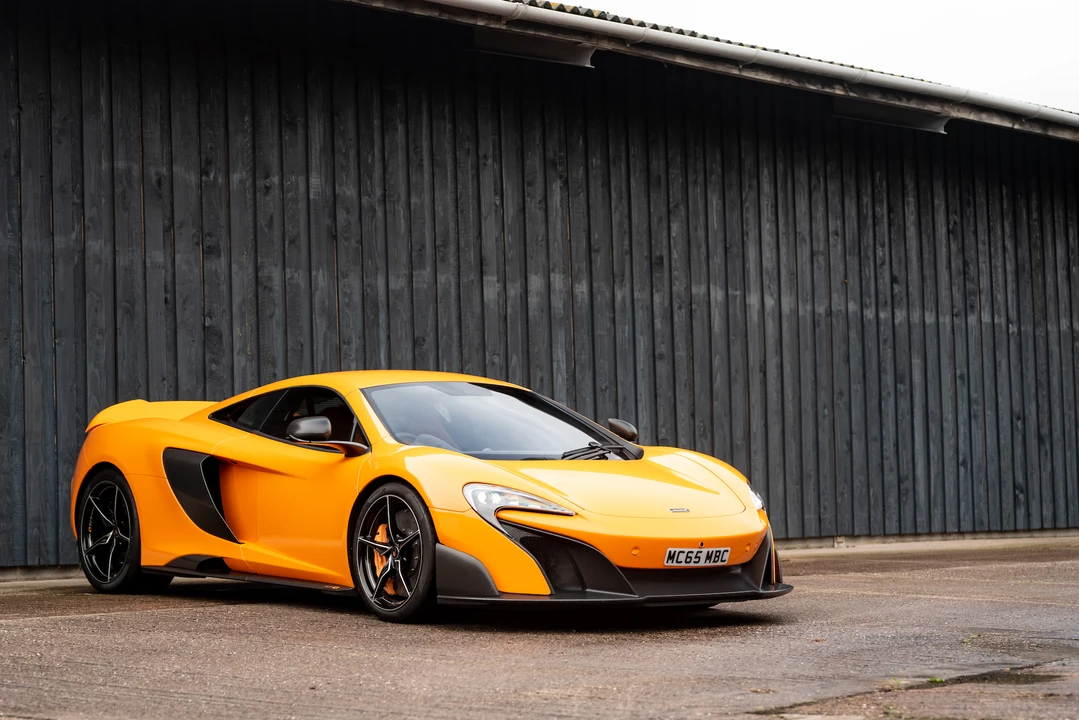 2015 McLaren 675LT Coupe - Image 25 of 31