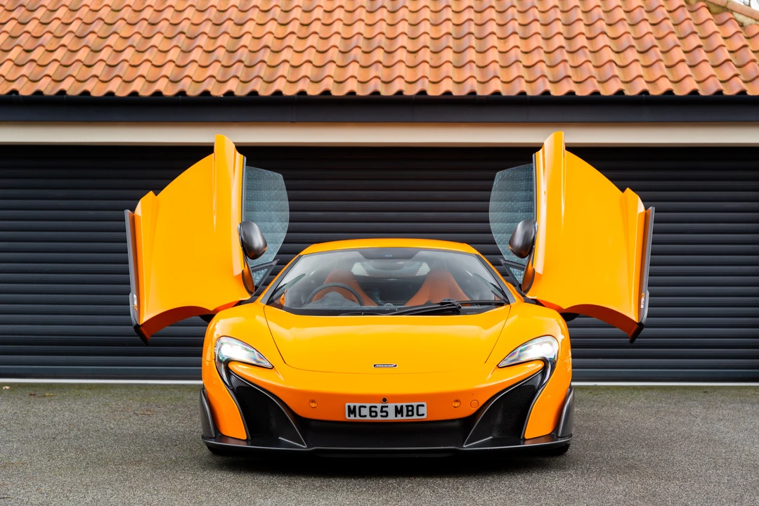 2015 McLaren 675LT Coupe - Image 23 of 31