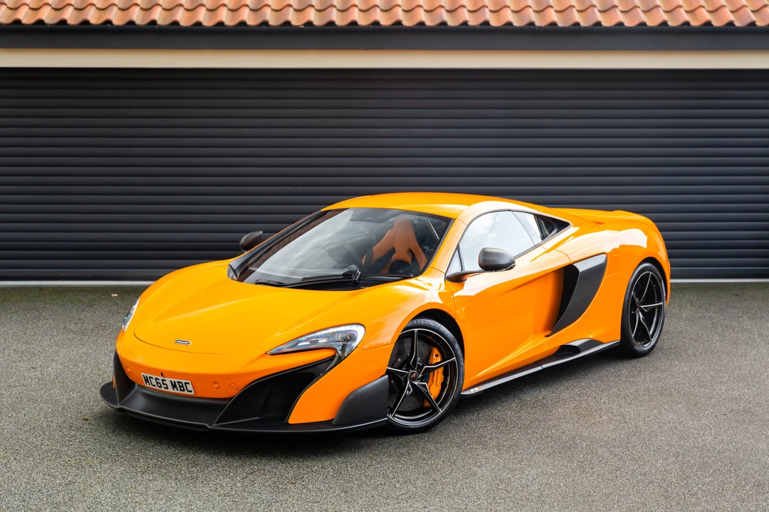 2015 McLaren 675LT Coupe - Image 7 of 31