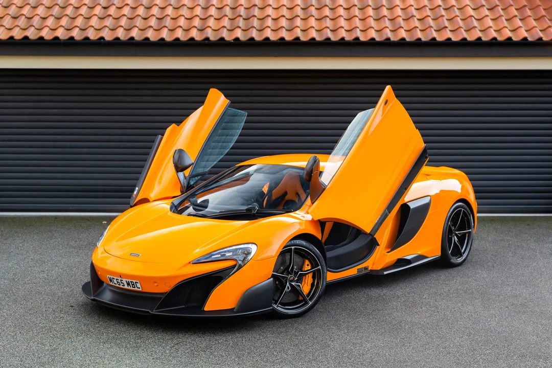 2015 McLaren 675LT Coupe - Image 20 of 31
