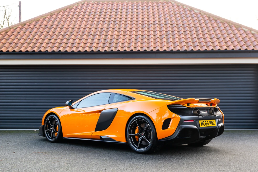 2015 McLaren 675LT Coupe - Image 12 of 31