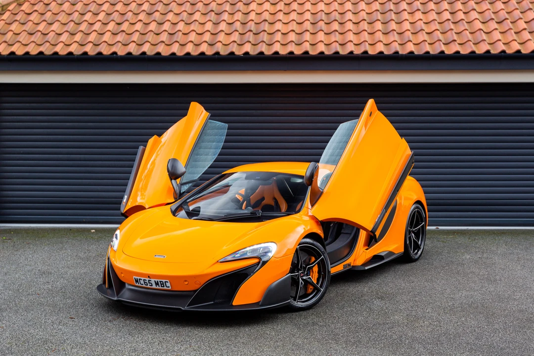 2015 McLaren 675LT Coupe - Image 21 of 31
