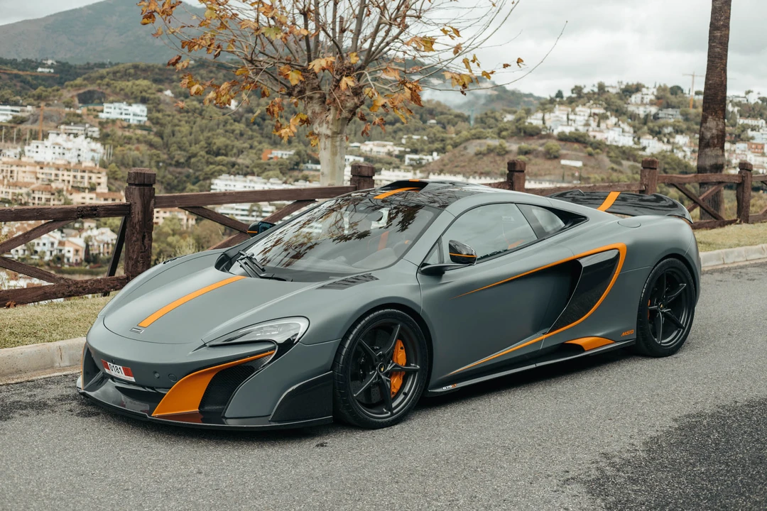 2015 McLaren 675LT Coupe - Image 6 of 31