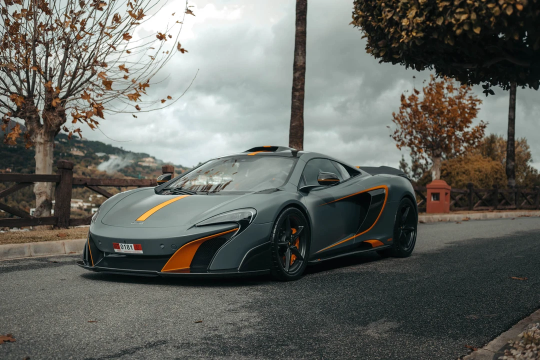 2015 McLaren 675LT Coupe - Image 18 of 31