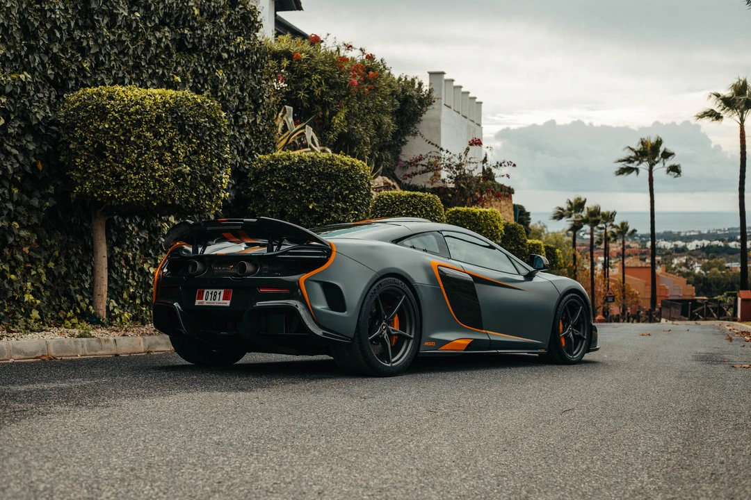 2015 McLaren 675LT Coupe - Image 11 of 31