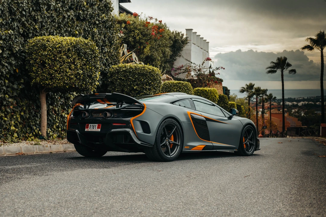 2015 McLaren 675LT Coupe - Image 26 of 31