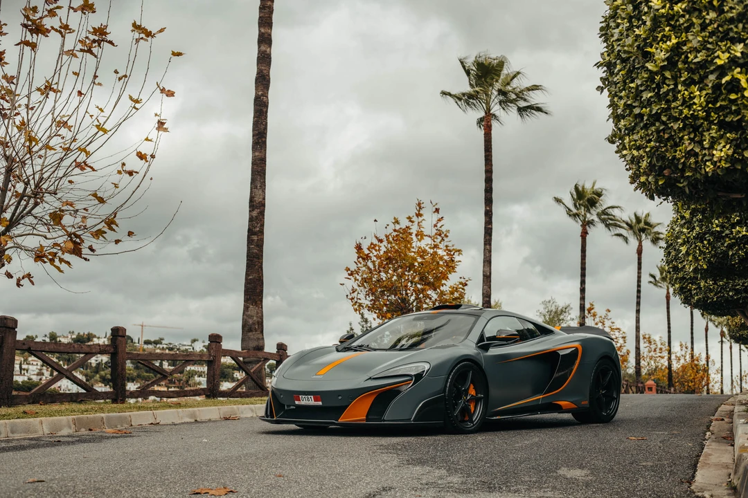 2015 McLaren 675LT Coupe - Image 27 of 31