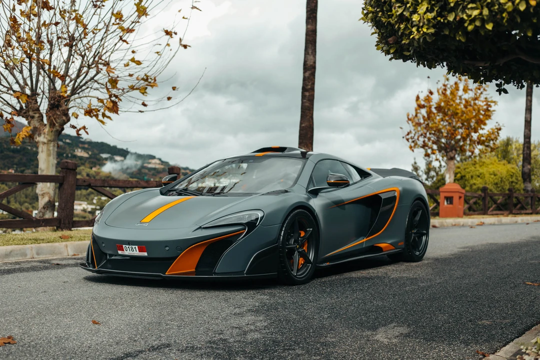2015 McLaren 675LT Coupe - Image 28 of 31