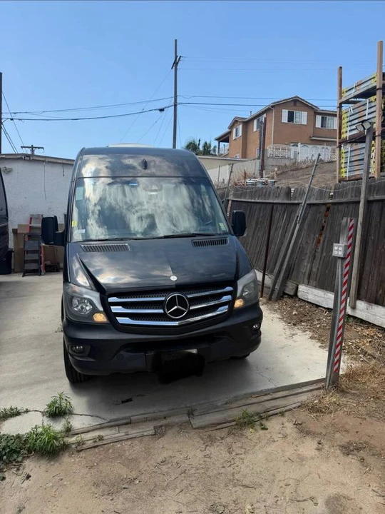 2015 Mercedes-Benz Sprinter - Image 2 of 11
