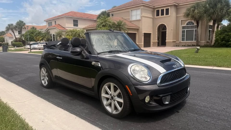 2015 Mini Mini 2nd Gen - Image 2 of 14