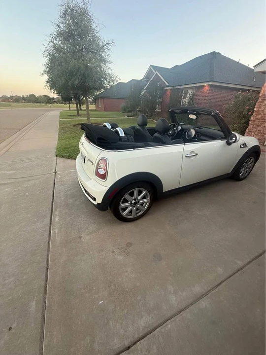 2015 Mini Mini 3rd Gen - Image 3 of 11