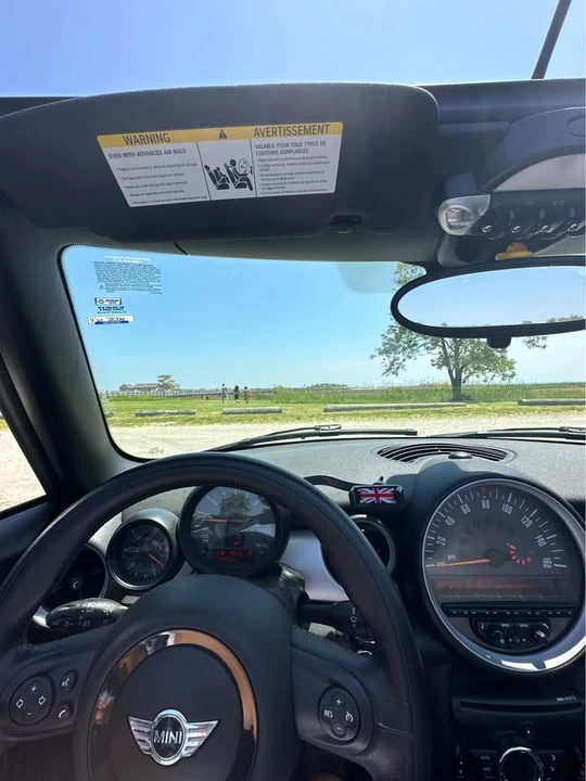 2015 Mini Mini 3rd Gen - Image 4 of 4