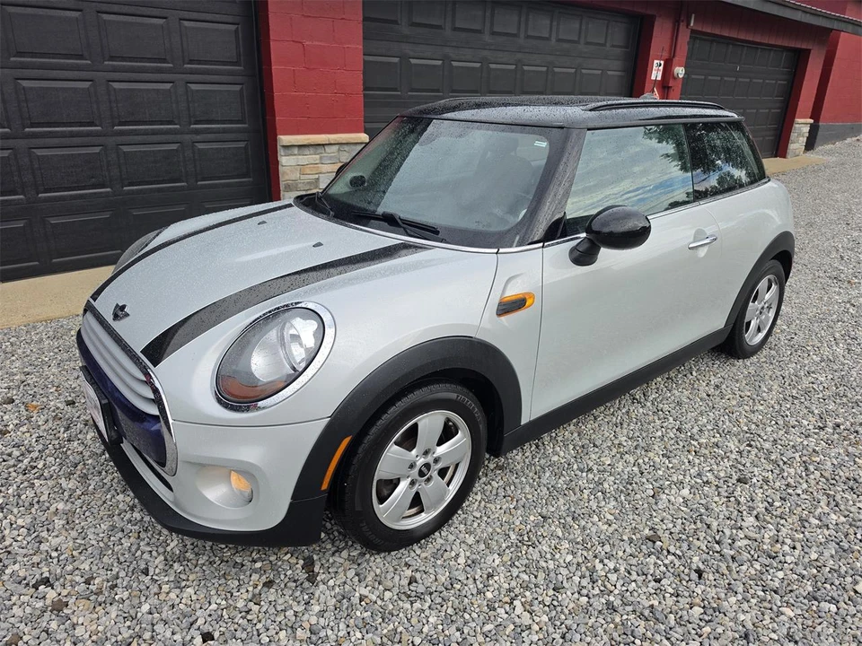 2015 Mini Mini 3rd Gen - Image 2 of 31