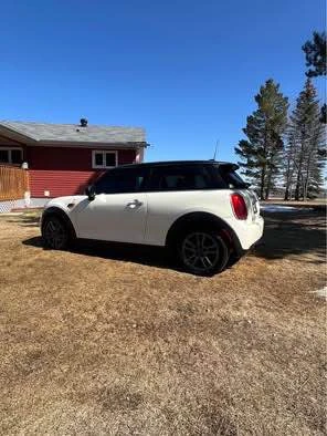 2015 Mini Mini 3rd Gen - Image 2 of 6