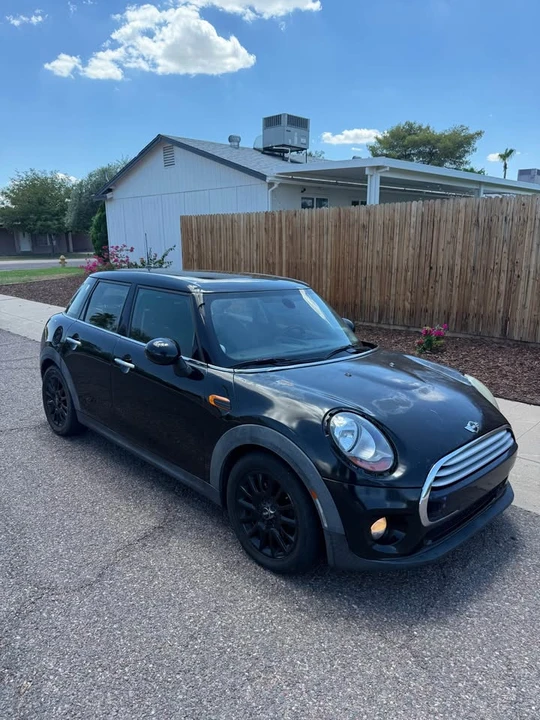 2015 Mini Mini 3rd Gen - Image 3 of 8