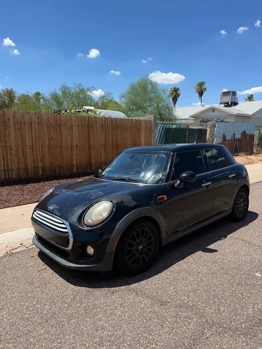 2015 Mini Mini 3rd Gen - Image 2 of 8