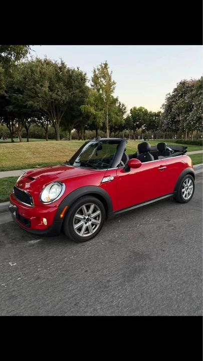 2015 Mini Mini 3rd Gen - Image 2 of 12