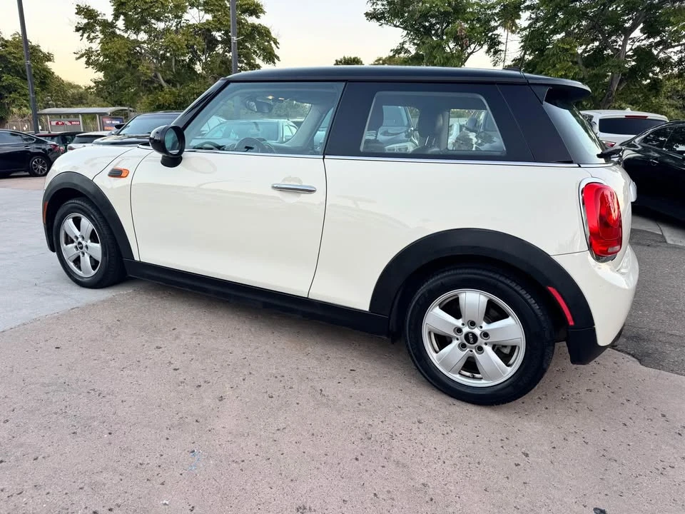 2015 Mini Mini 3rd Gen - Image 3 of 20