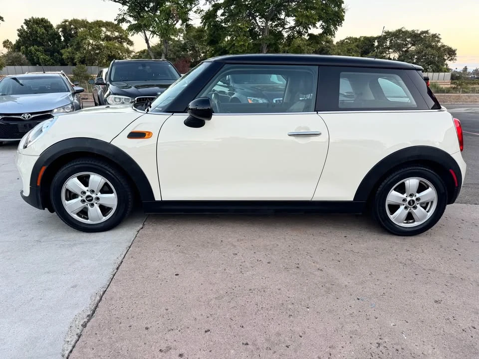 2015 Mini Mini 3rd Gen - Image 2 of 20