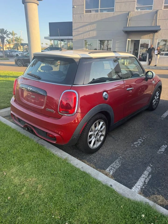 2015 Mini Mini 3rd Gen - Image 3 of 6