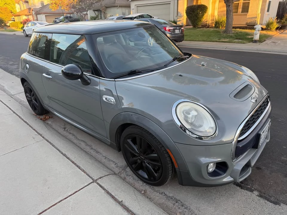 2015 Mini Mini 3rd Gen - Image 2 of 8