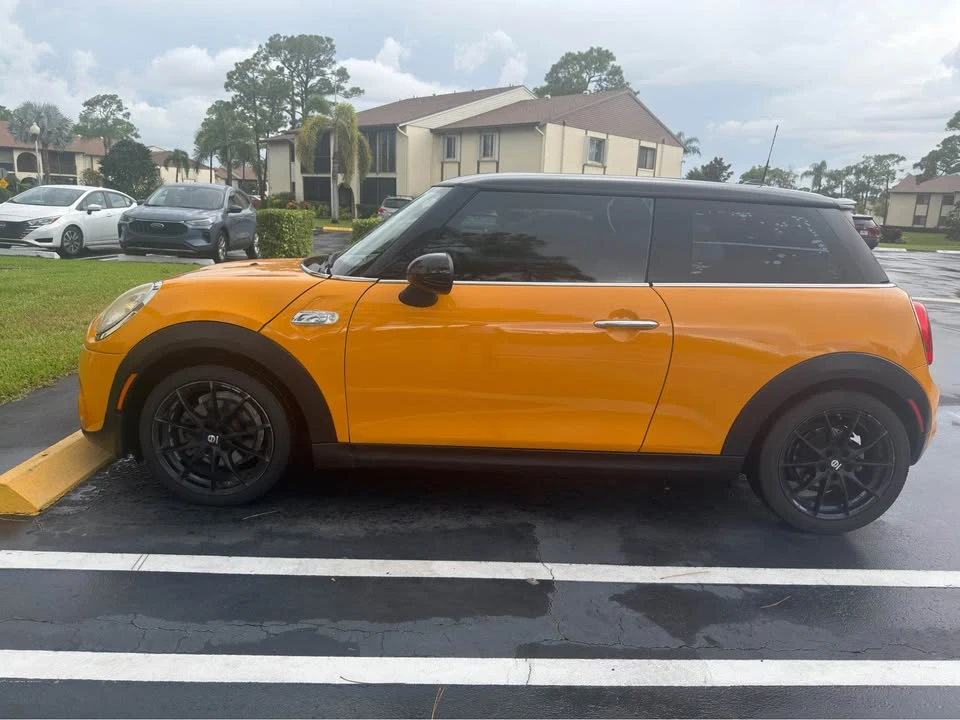 2015 Mini Mini 3rd Gen - Image 4 of 7