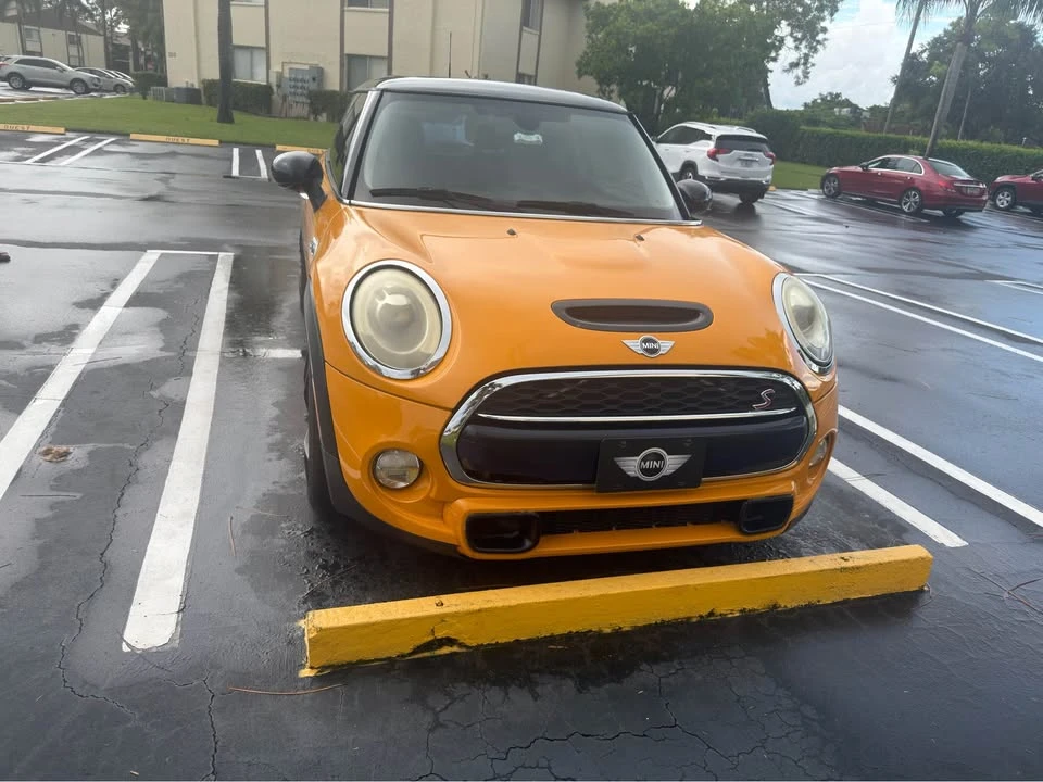 2015 Mini Mini 3rd Gen - Image 2 of 7