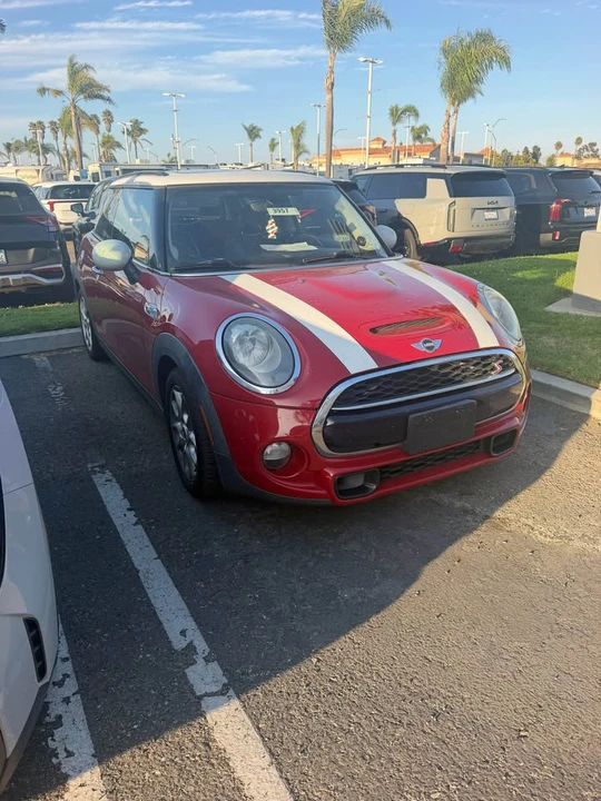 2015 Mini Mini 3rd Gen - Image 2 of 6