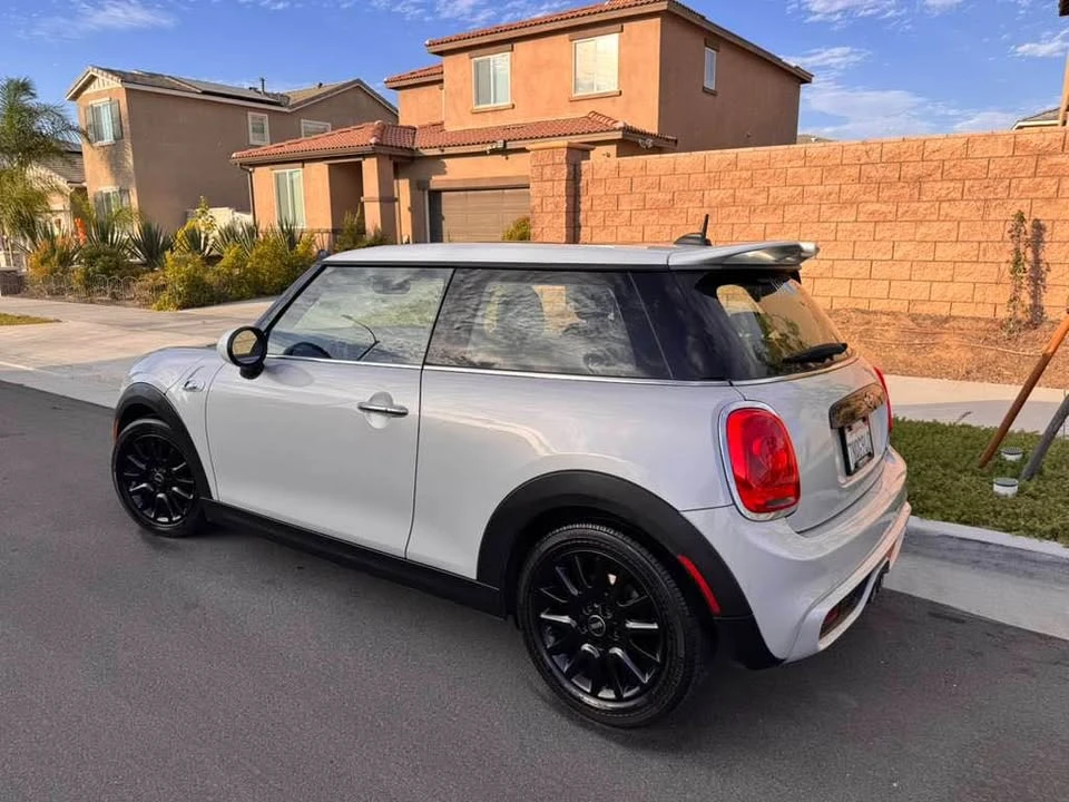 2015 Mini Mini 3rd Gen - Image 2 of 12