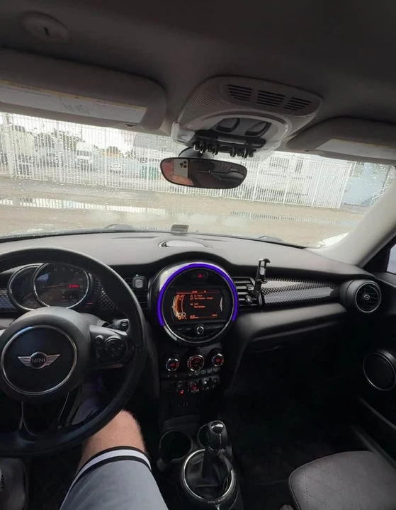 2015 Mini Mini 3rd Gen - Image 3 of 3