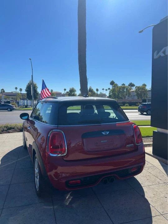 2015 Mini Mini 3rd Gen - Image 2 of 3