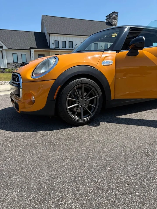 2015 Mini Mini 3rd Gen - Image 2 of 6