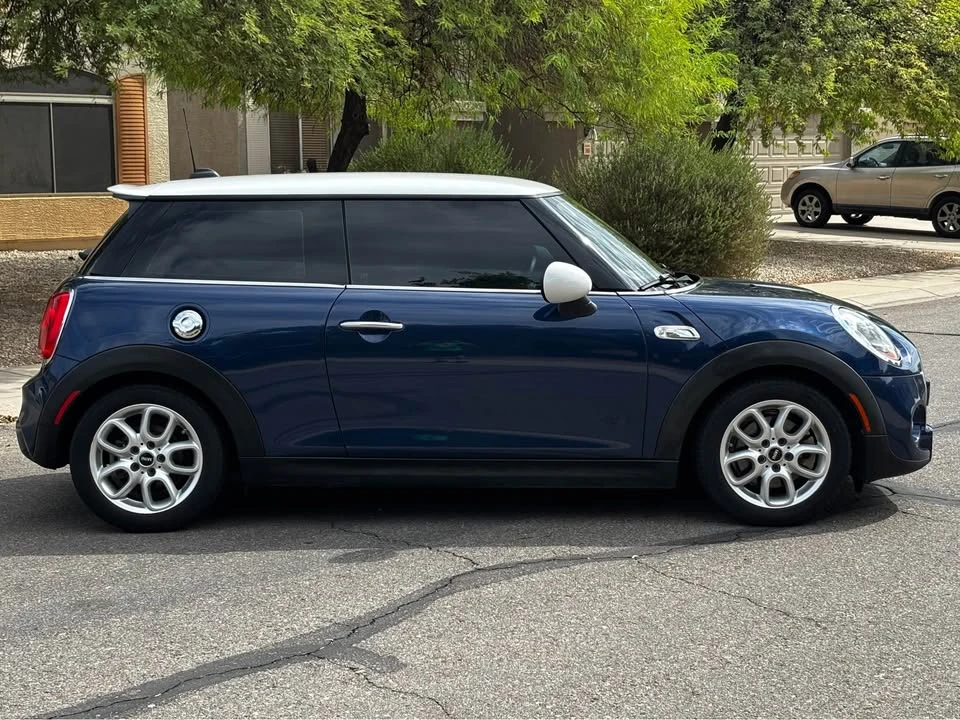 2015 Mini Mini 3rd Gen - Image 2 of 18